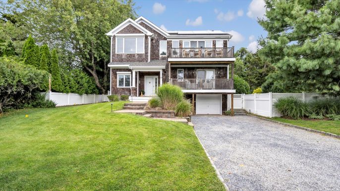 Attached, Backyard, Exterior, Facade, Brick Facade, Queen Anne Victorian