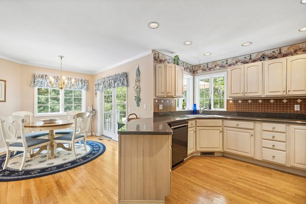 Chandelier, Dining room, Interior, Kitchen, Recessed Lighting, Wood Texture Flooring