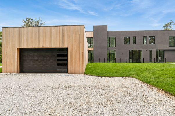 Attached, Backyard, Exterior, Facade, Modern