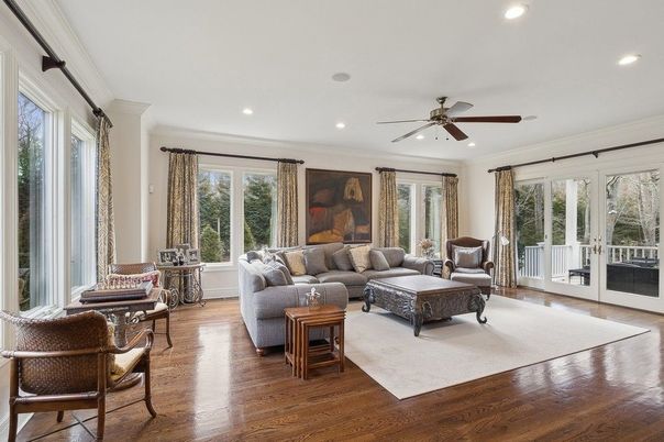 Interior, Living room, Recessed Lighting, Wood Texture Flooring