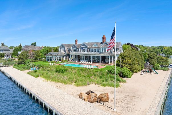 Exterior, Pool, Water