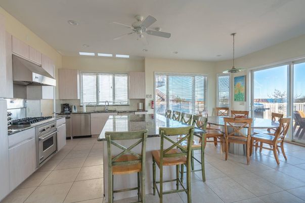 Dining room, Interior, Kitchen, Pendant Lights, Recessed Lighting, Stainless Steel Appliances