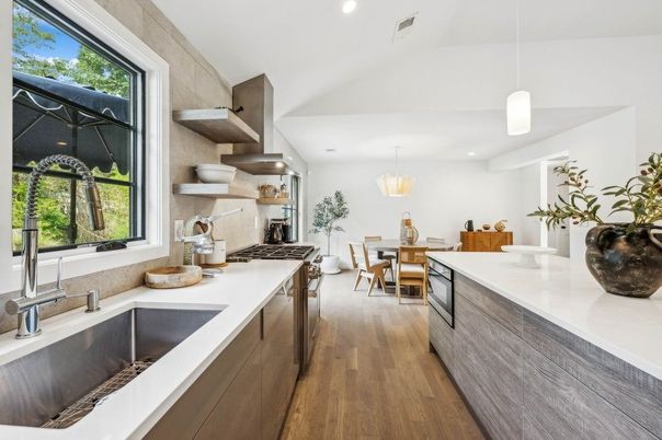 Dining room, Interior, Kitchen, Pendant Lights, Recessed Lighting, Stainless Steel Appliances, Wood Texture Flooring