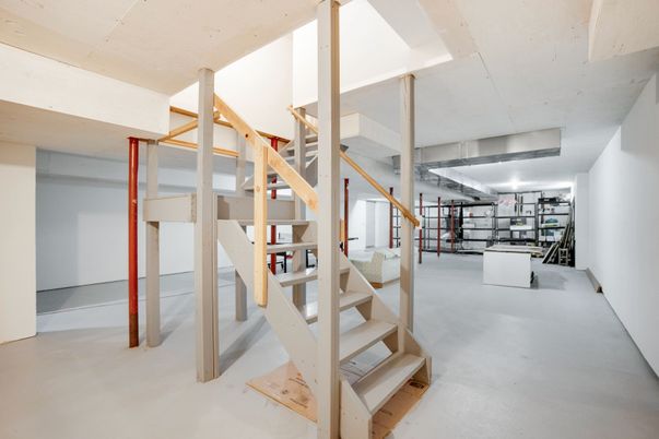 Garage, Interior