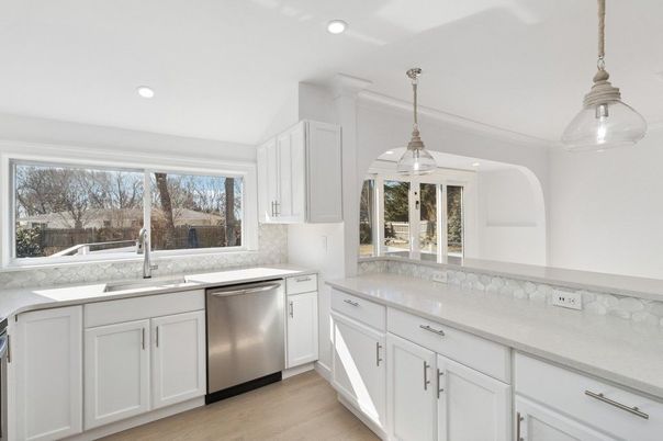 Interior, Kitchen, Pendant Lights, Recessed Lighting, Wood Texture Flooring