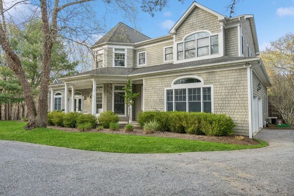 Attached, Exterior, Facade, Brick Traditional