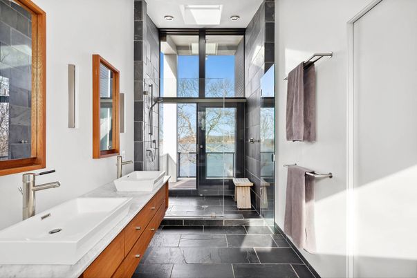 Bathroom, Dual Sink Vanities, Interior, Recessed Lighting
