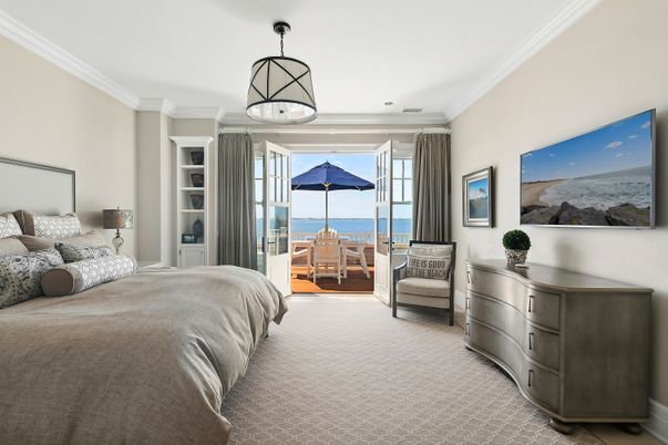 Bedroom, Interior, Pendant Lights, Recessed Lighting, Water