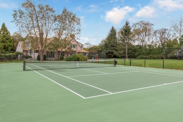 Exterior, Tennis Courts