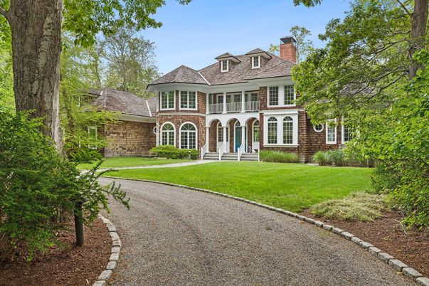 Backyard, Exterior, Facade, French Provincial