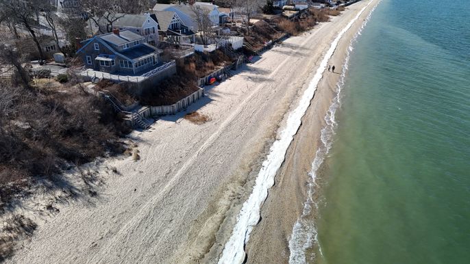 Exterior, Drone