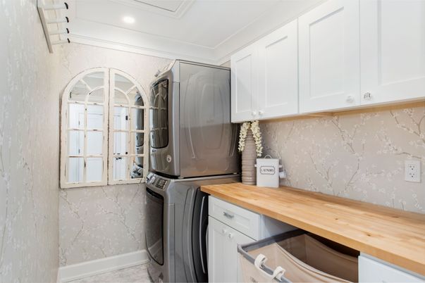 Interior, Kitchen, Recessed Lighting, Washer