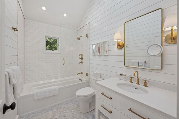 Bathroom, Interior, Recessed Lighting