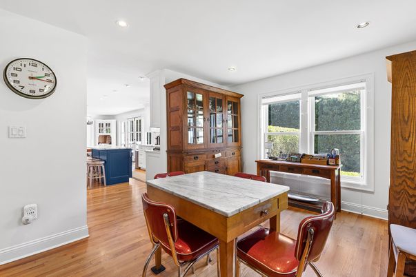 Dining room, Interior, Kitchen, Recessed Lighting, Wood Texture Flooring