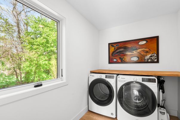 Interior, Washer, Wood Texture Flooring