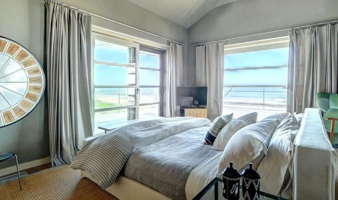 Bedroom, Interior, Water