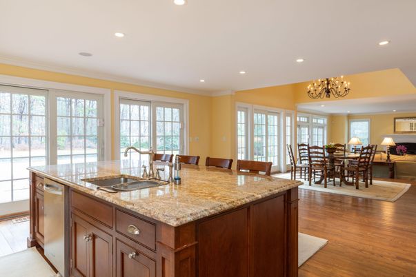 Chandelier, Dining room, Interior, Kitchen, Recessed Lighting, Wood Texture Flooring