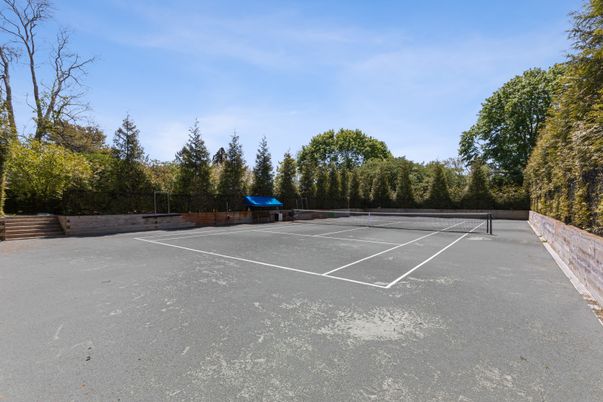 Exterior, Tennis Courts