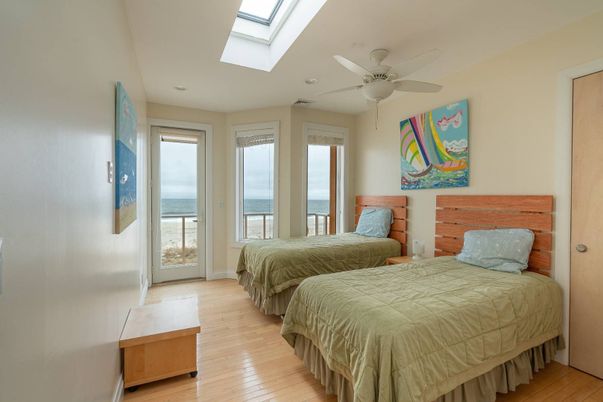 Bedroom, Interior, Water, Wood Texture Flooring