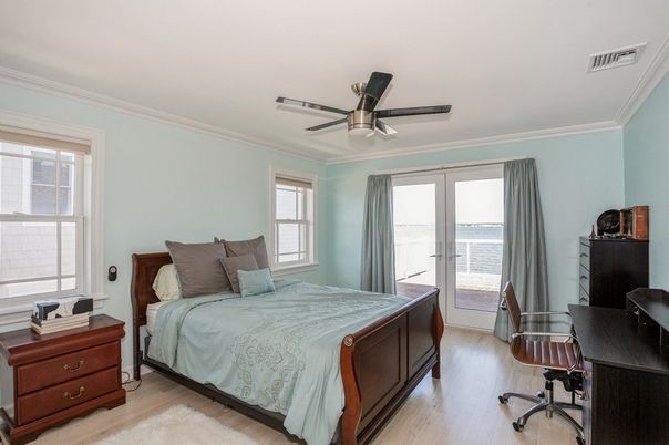 Bedroom, Home Office, Interior, Water, Wood Texture Flooring