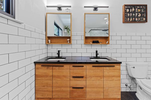 Bathroom, Dual Sink Vanities, Interior