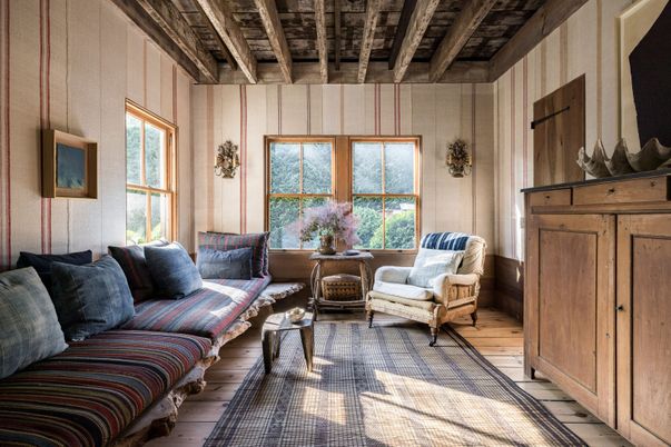 Interior, Living room, Pendant Lights, Wooden Beams, Wooden Ceilings, Wood Texture Flooring