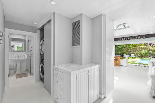 Bathroom, Interior, Recessed Lighting, Washer