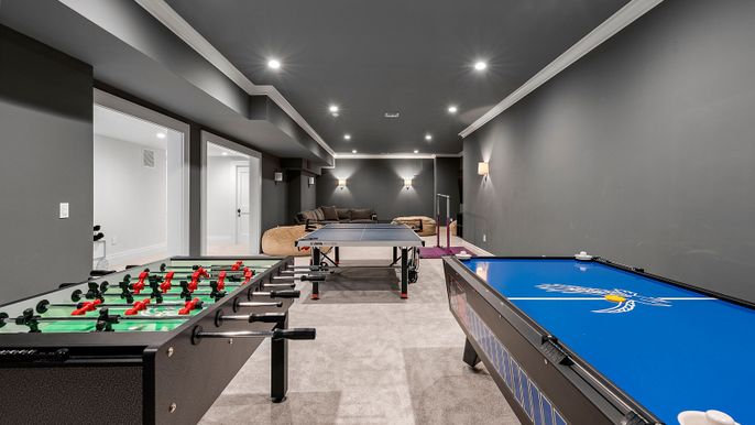 Billiard Table, Game Room, Interior, Recessed Lighting