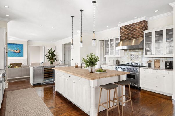 Interior, Kitchen, Living room, Pendant Lights, Recessed Lighting, Stainless Steel Appliances, Wood Texture Flooring