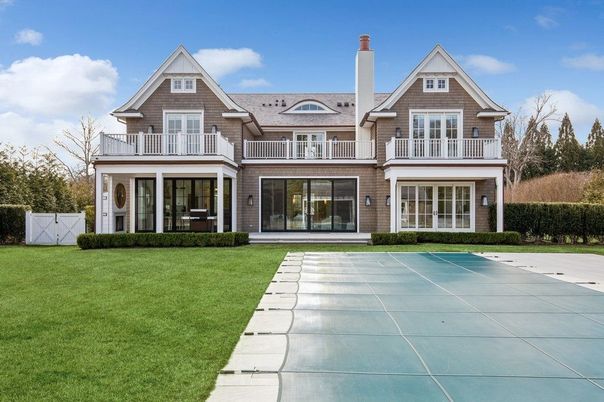 Backyard, Exterior, Facade, Brick Facade, Queen Anne Victorian