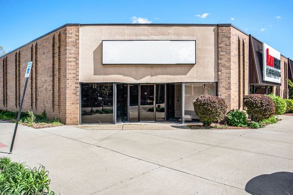 Exterior, Facade, Brick Facade, Condo Building