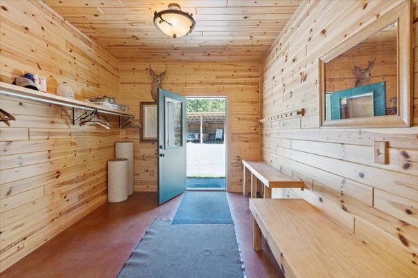 Empty room, Interior, Wooden Ceilings, Wooden Walls