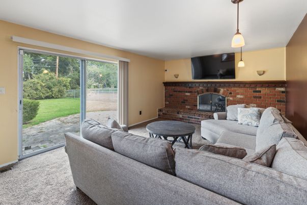 Fireplace, Interior, Living room, Pendant Lights, Stone Walls