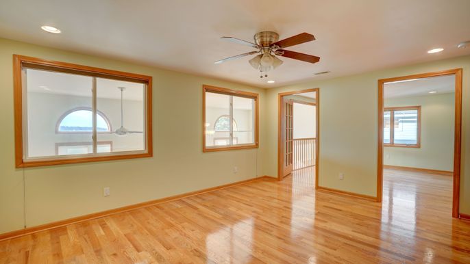 Empty room, Interior, Recessed Lighting, Wood Texture Flooring