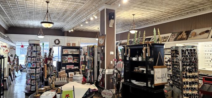 Interior, Pendant Lights, Wine Storage