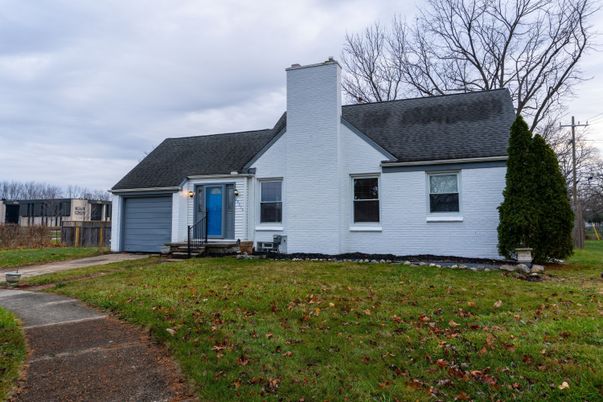 Backyard, Exterior, Facade, Cape Cod