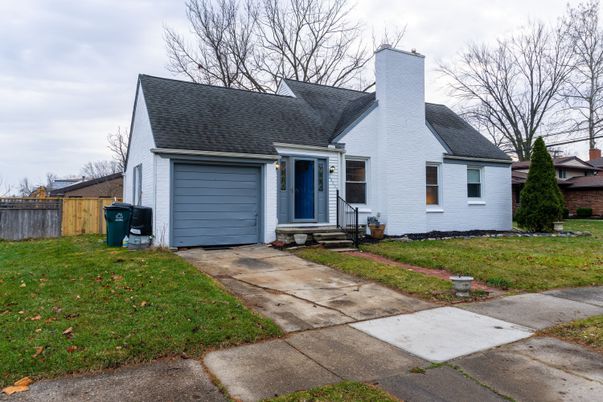 Exterior, Facade, Cape Cod