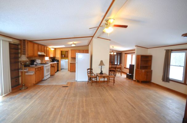 Chandelier, Dining room, Interior, Kitchen, Wood Texture Flooring
