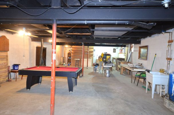 Billiard Table, Game Room, Interior