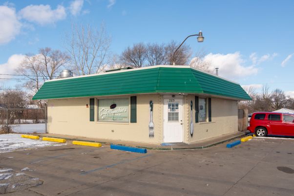 Exterior, Facade, None