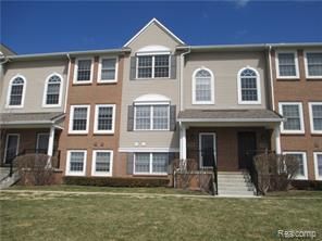Backyard, Exterior, Facade, Brick Facade, Rowhouse