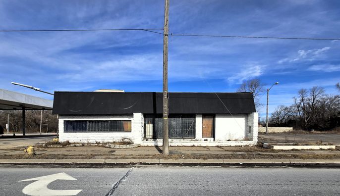 Exterior, Facade, Ranch