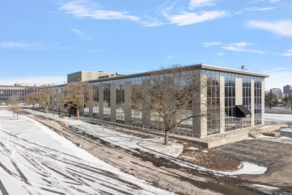 Exterior, Facade, Modern