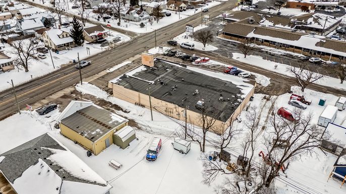 Exterior, Drone