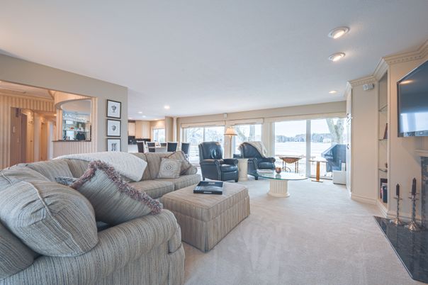 Dining room, Interior, Living room, Pendant Lights, Recessed Lighting