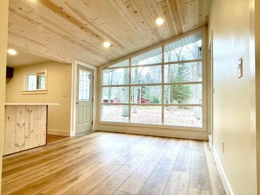 Empty room, Interior, Recessed Lighting, Wooden Ceilings, Wood Texture Flooring
