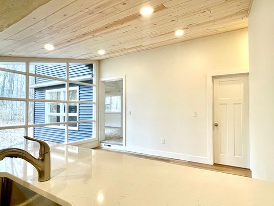 Empty room, Interior, Recessed Lighting, Wooden Ceilings