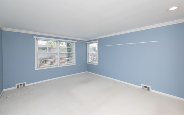 Empty room, Interior, Recessed Lighting