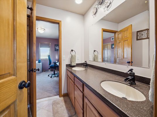 Bathroom, Dual Sink Vanities, Interior, Recessed Lighting