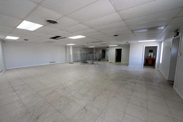 Empty room, Interior, Marble, Recessed Lighting
